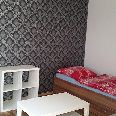 Frankfurt Airport & Fair Apartment Kelsterbach Ruang foto