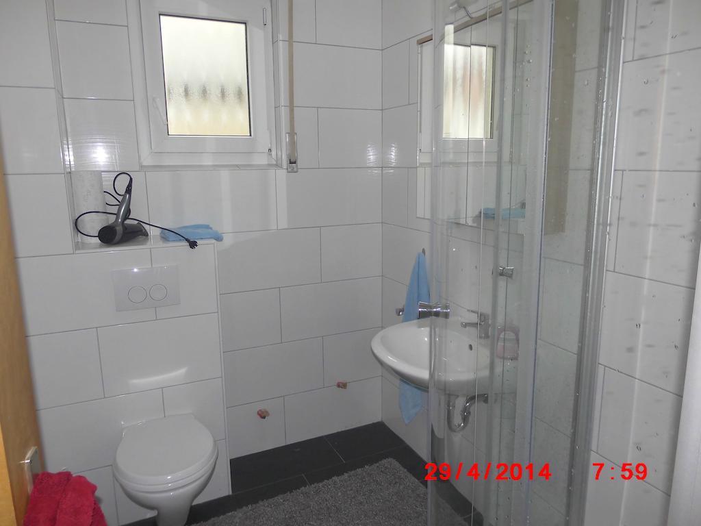 Frankfurt Airport & Fair Apartment Kelsterbach Ruang foto