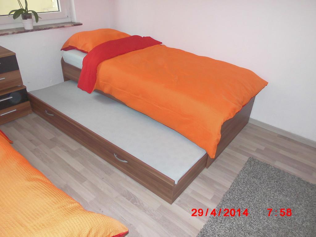 Frankfurt Airport & Fair Apartment Kelsterbach Bagian luar foto
